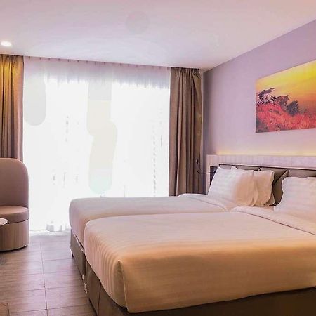 Clarion Hotel Patong Phuket Rom bilde