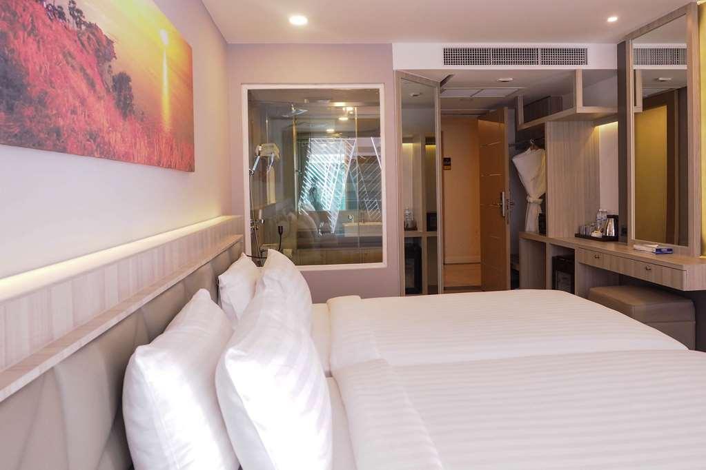 Clarion Hotel Patong Phuket Rom bilde