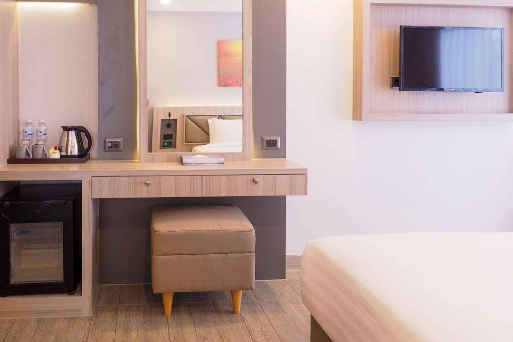 Clarion Hotel Patong Phuket Rom bilde