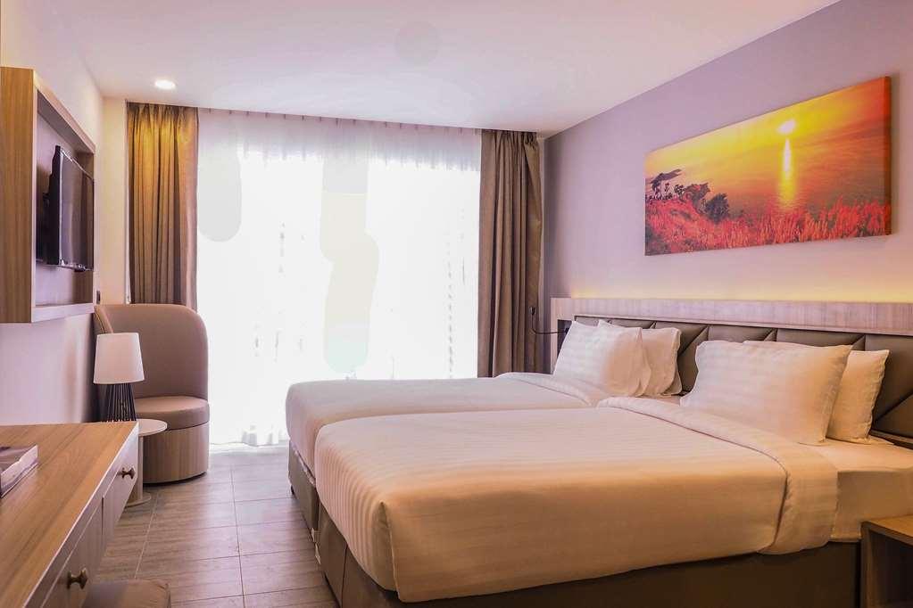 Clarion Hotel Patong Phuket Rom bilde