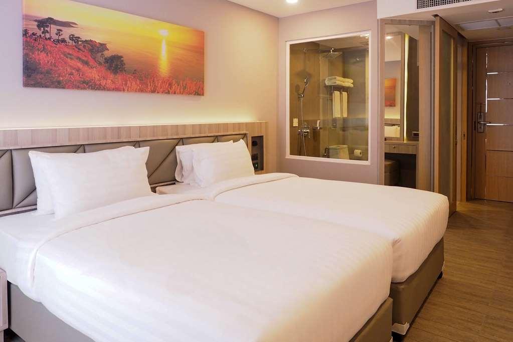 Clarion Hotel Patong Phuket Rom bilde