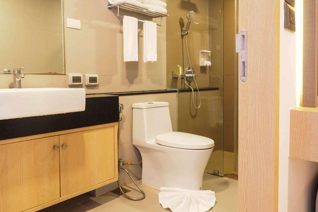 Clarion Hotel Patong Phuket Rom bilde