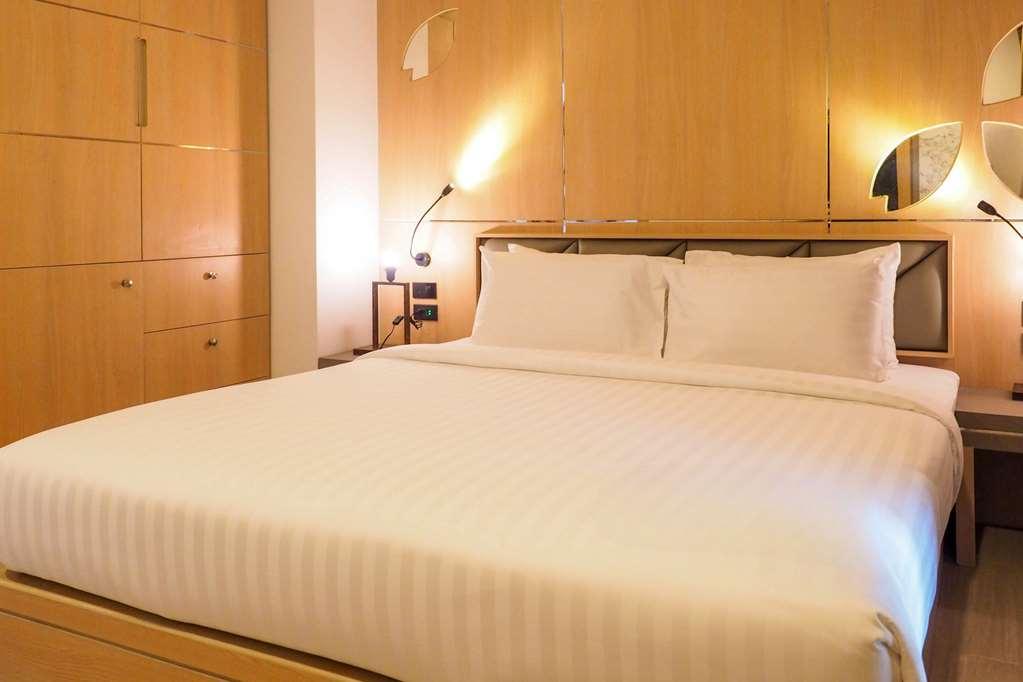 Clarion Hotel Patong Phuket Rom bilde
