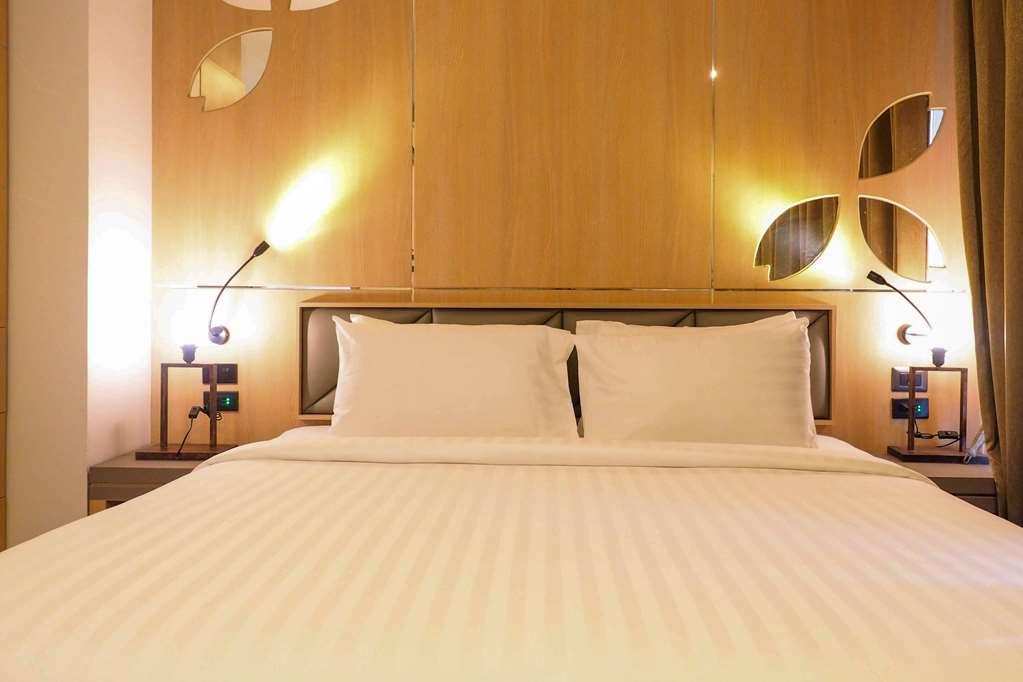 Clarion Hotel Patong Phuket Rom bilde