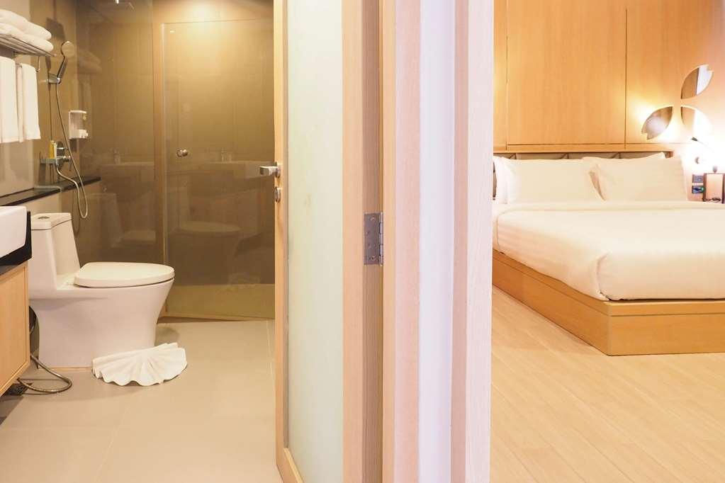 Clarion Hotel Patong Phuket Rom bilde